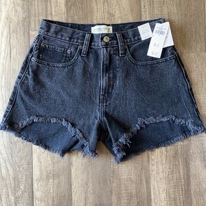 Abercrombie & Fitch Mid Rise jeans short size 24